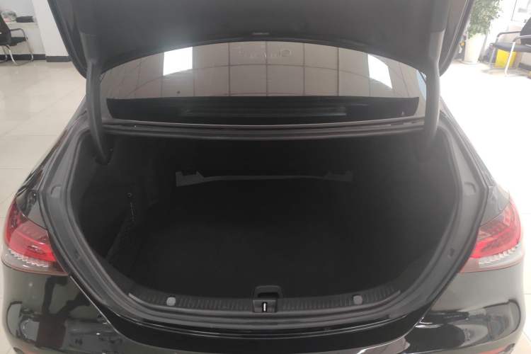 Used Mercedes-Benz E-Class 2021 E 300 L Sporty and Stylish Model
