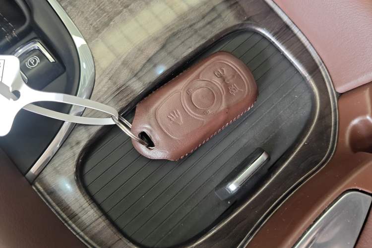 Used Buick Envision 2017 28T Four-Wheel Drive Luxury Model