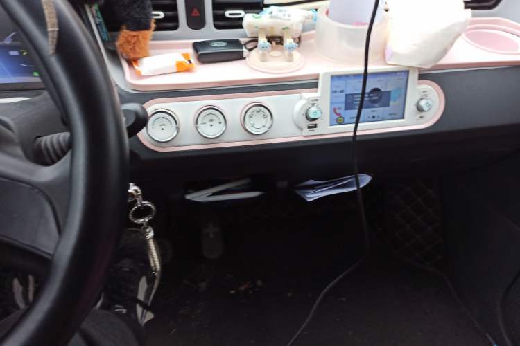 Used Wuling Hongguang MINIEV 2022 Macaron Premium Model – Lithium Iron Phosphate