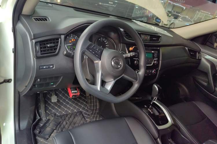 Used Nissan X-Trail 2017 2.0L CVT Fashion Edition 2WD