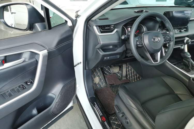 Used Toyota Wildlander 2023 2.0L CVT Two-Wheel Drive Urban Edition
