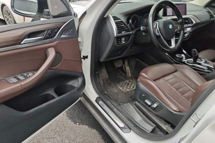 Used BMW X3 2018 xDrive28i Luxury Package China VI Emission Standard Driver Seat