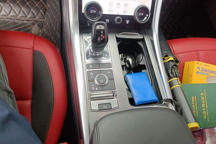 Used Land Rover Range Sport 2019 3.0 SC V6 HSE DYNAMIC Gear Lever