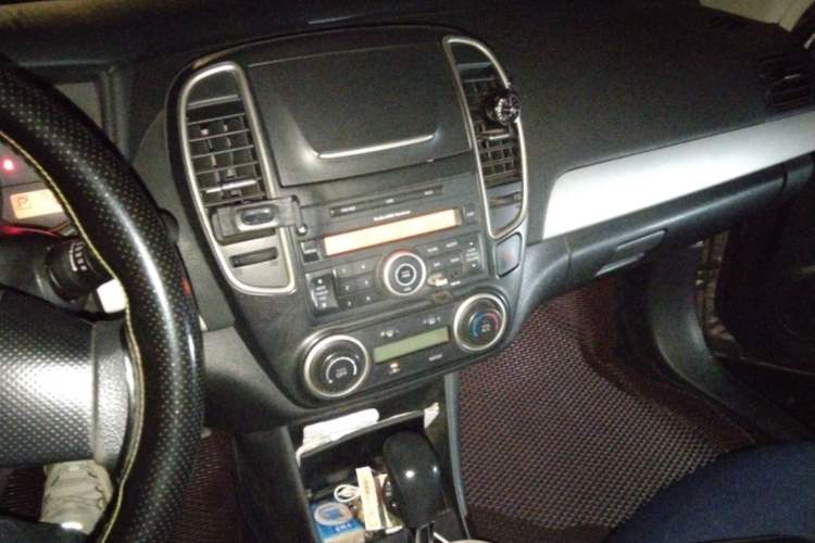 Used Nissan Sylphy 2018 Classic 1.6XE+ CVT Leading Edition Audio And AC Panel