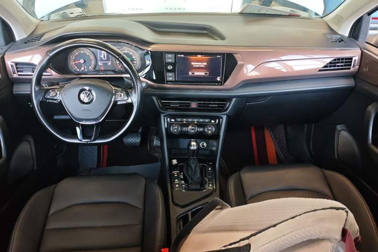 Used Volkswagen Tharu 2019 280TSI Two-Wheel Drive Luxury Version China VI Standard