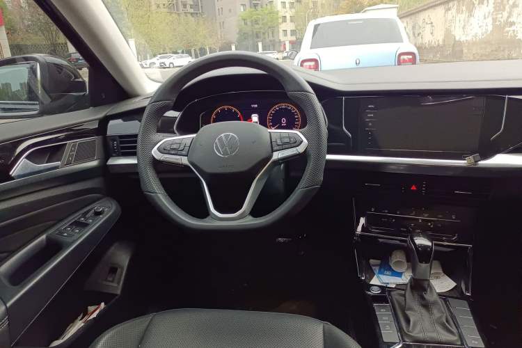 Used Volkswagen Passat 2024 330TSI Elite Edition Steering Wheel