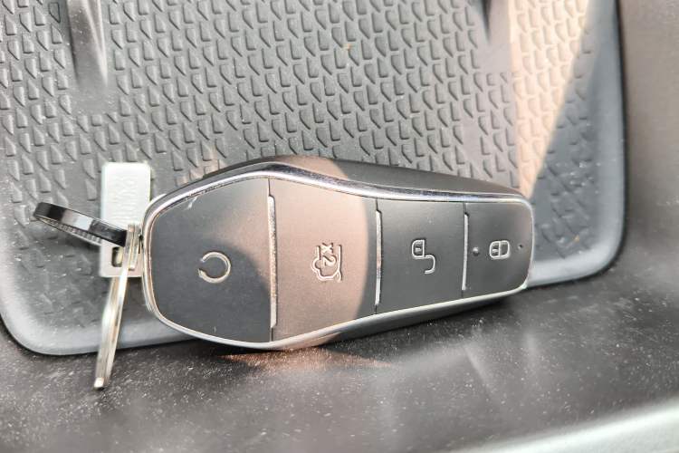 Used BYD Yuan UP 2024 401KM Leading Edition Vehicle Key