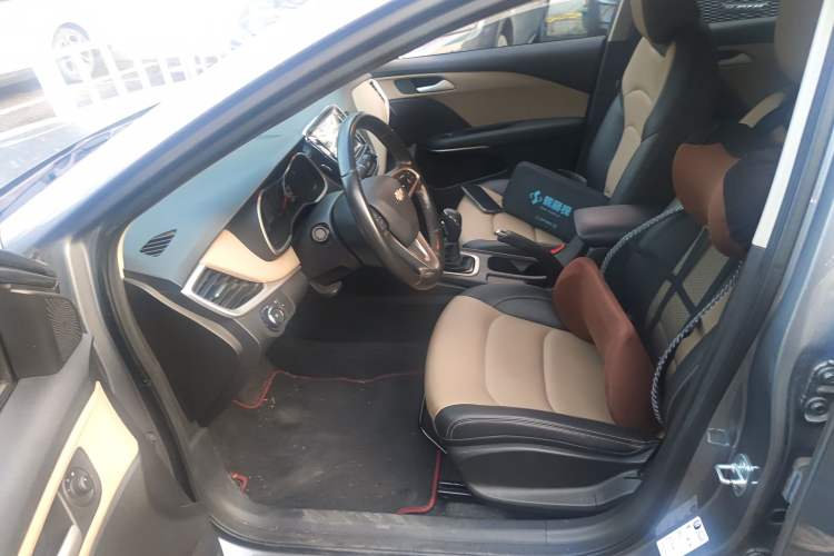 Used Chevrolet Monza 2022 320 Automatic Enjoyment Edition Left Front Seat