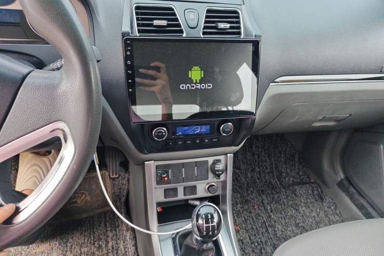 Used Geely Auto Classic Emgrand 2013 Sedan 1.8L Manual Entry-Level CNG Model
