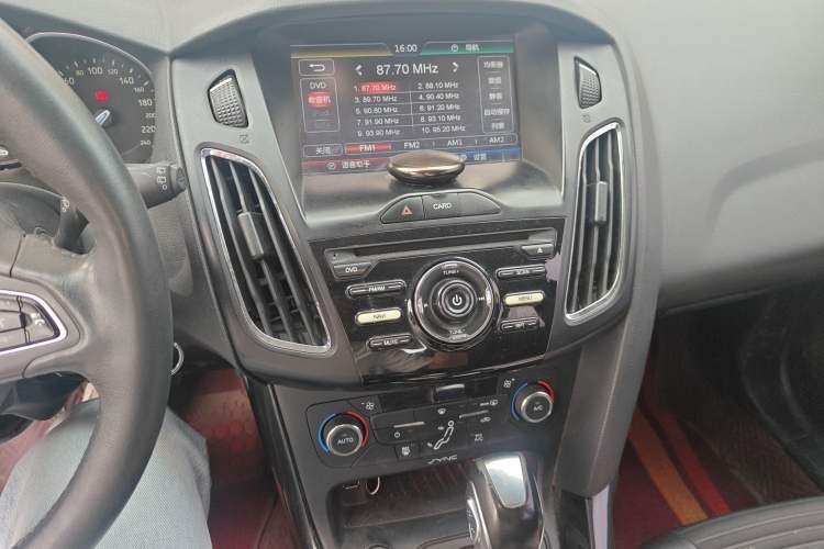 Used Ford Focus 2015 Hatchback 1.6L Automatic Fashion Edition