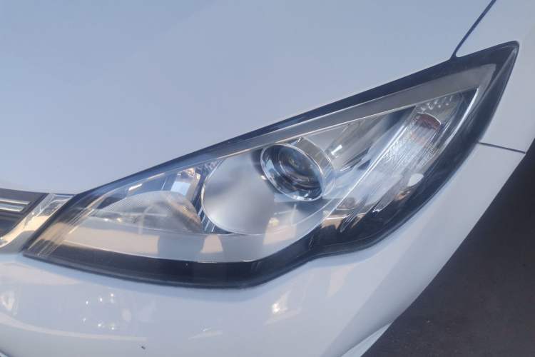 Used Roewe 360 2015 1.5L Manual Luxury Edition Left Front Headlight