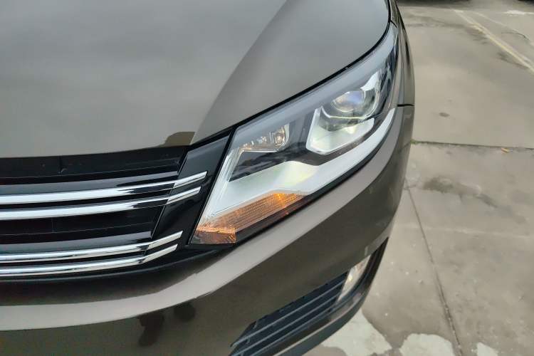 Used Volkswagen Tiguan L 2016 300TSI Automatic Two-Wheel Drive Trend Edition