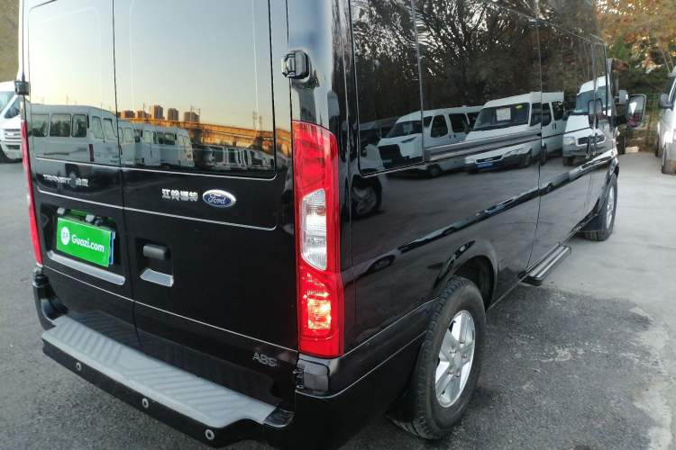 Used Ford Transit Custom 2016 2.2T Long-Wheelbase 6-Seater High-Roof Multi-Purpose Vehicle