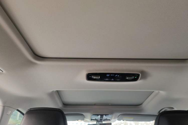 Used Roewe iMAX8 2022 400TGI Flagship Edition