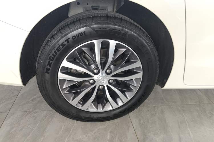 Used Buick GL8 2021 ES Land Cruiser 653T Luxury Edition Right Rear Wheel Hub