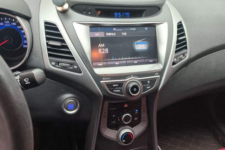 Used Hyundai Elantra (5th Generation / Langdong) 2016 1.6L Automatic Prestige Model
