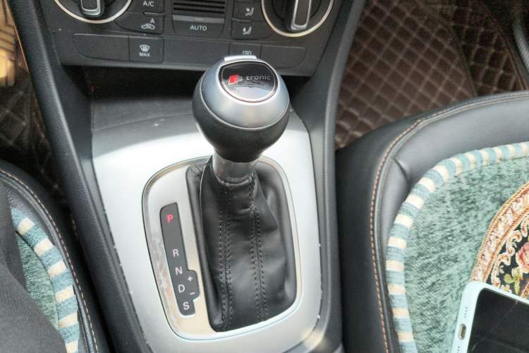 Used Audi Q3 2018 30th Anniversary Edition 30 TFSI Fashion Model Gear Lever