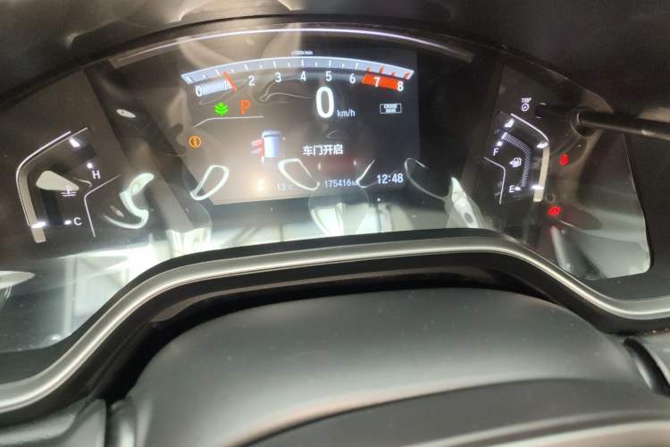 Used Honda CR-V 2017 240TURBO CVT Front-Wheel Drive Fashion Edition