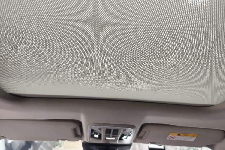 Used Wey VV7 2017 2.0T Ultra-Luxury Version Headliner