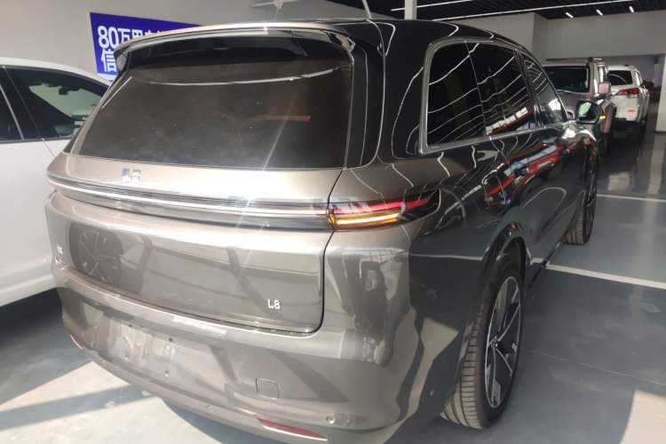 Used Li Auto L8 2025 Ultra Smart Refreshed Edition
