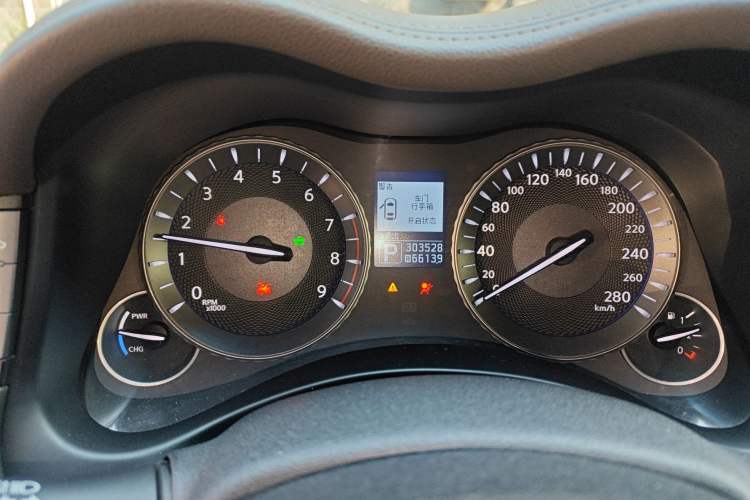 Used Infiniti Q70 2013 Q70L 3.5L Hybrid Luxury Edition Instrument Cluster