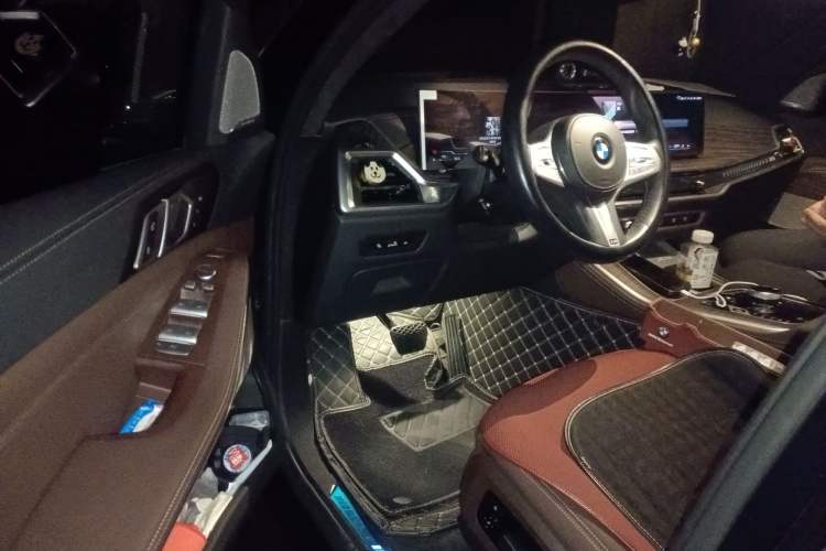 Used BMW X5 2023 xDrive 40Li M Sport Night Edition Package