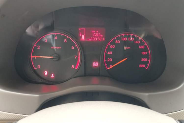 Used Hyundai Verna (older generation) 2010 Sedan 1.4L Manual Comfort GS Instrument Cluster