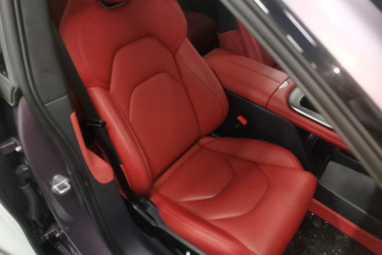 Used Xiaomi Auto SU7 2024 Four-Wheel Drive Ultra-Long Range Advanced Intelligent Driving Max Edition Right Front Seat