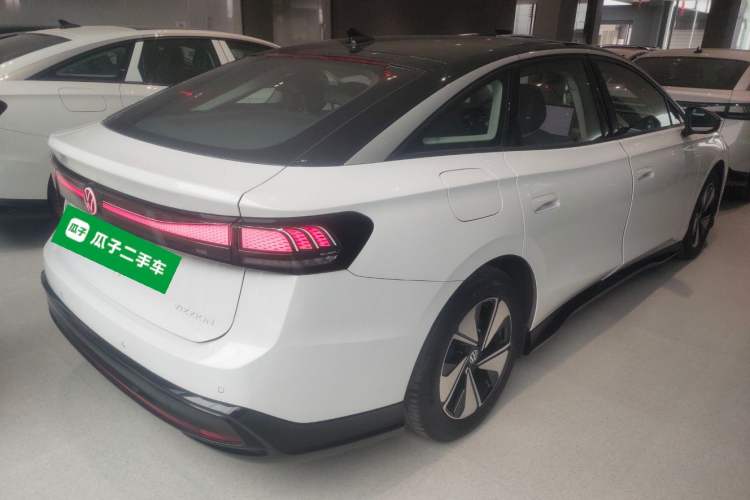 Used Volkswagen ID.7 VIZZION 2024 AIR model
