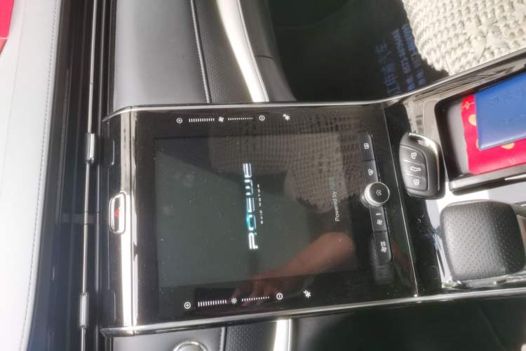 Used Roewe RX5 MAX 2019 300TGI Automatic 4G Connect Luxury Edition Audio And AC Panel