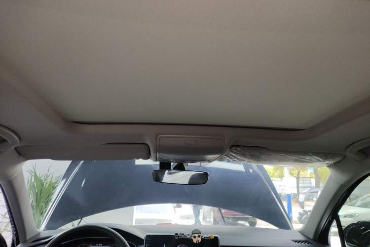 Used Volkswagen Tiguan L 2024 330TSI Automatic Two-Wheel Drive R-Line Enhanced Edition Headliner