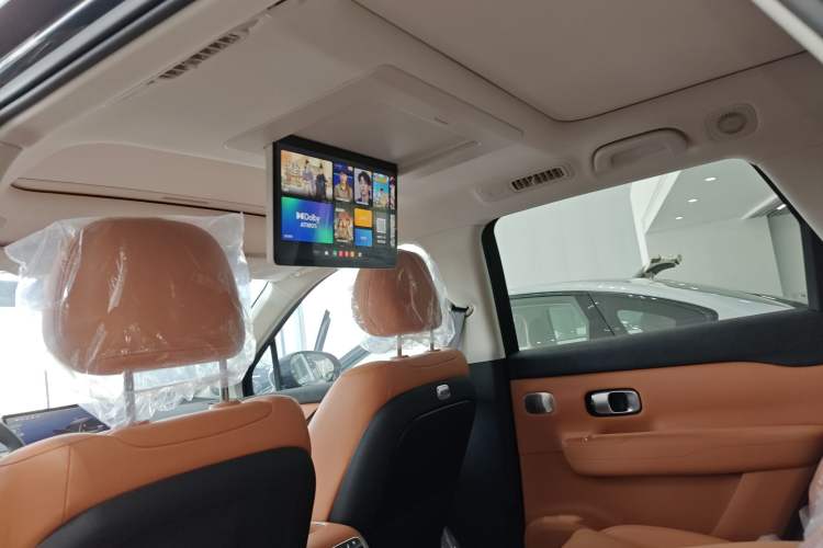 Used Leapmotor C16 2026 All-Electric 630 LiDAR Zhizun Edition 6 Seats
