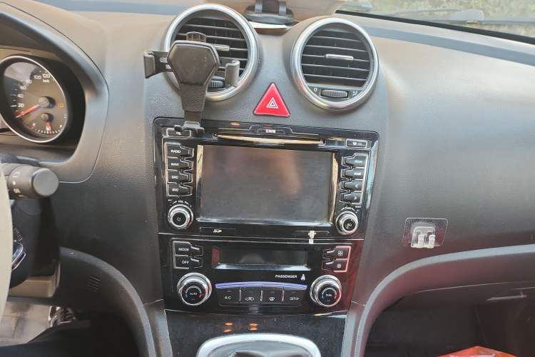 Used Haval H6 2013 Upgraded Model 1.5T Manual Two-Wheel Drive Elite Version