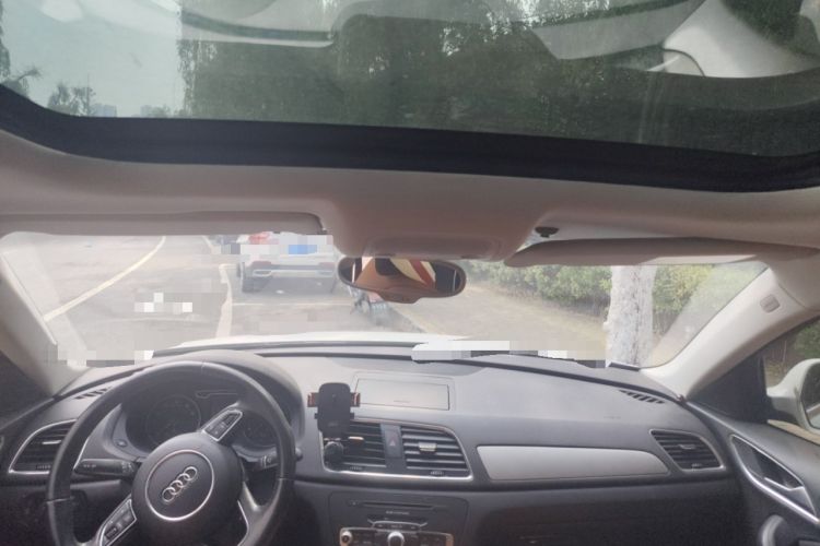 Used Audi Q3 2015 30 TFSI Ambition Edition Headliner