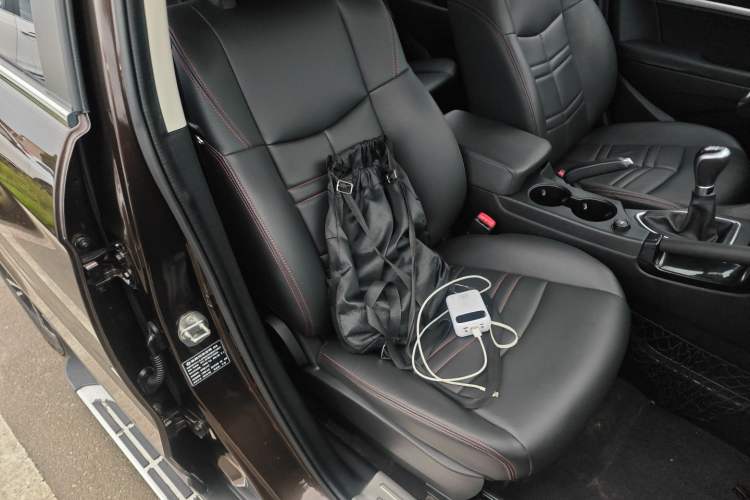 Used Dongfeng Aeolus AX7 2016 1.4T Manual Zhuyue Model
