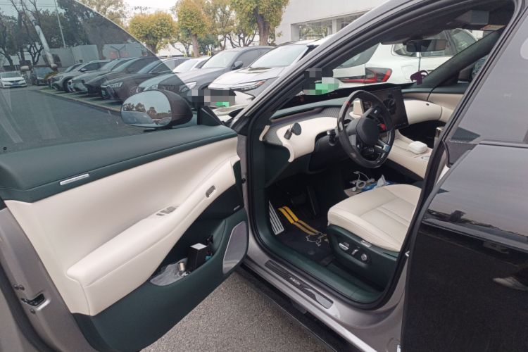 Used Xiaomi Auto YU7 2025 Ultra-Long Range High-Performance All-Wheel-Drive Max Edition
