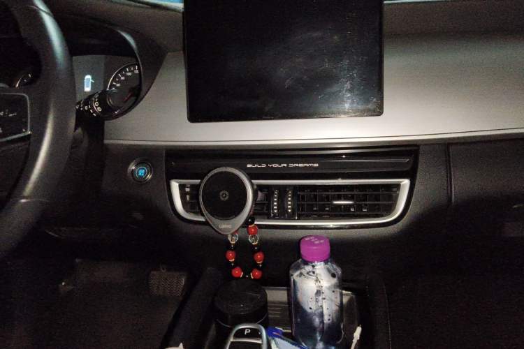 Used BYD Song MAX 2021 Upgraded Model 1.5T Automatic Luxury 7-Seater Audio And AC Panel