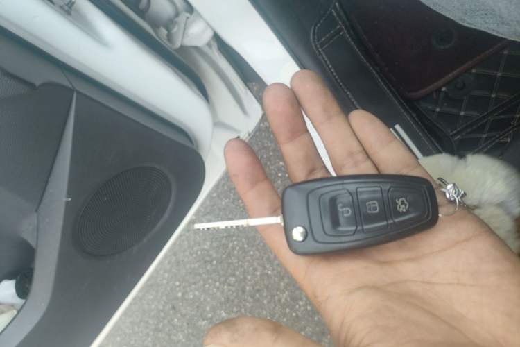 Used Ford Kuga 2013 1.6L GTDi Two-Wheel-Drive Trend Model