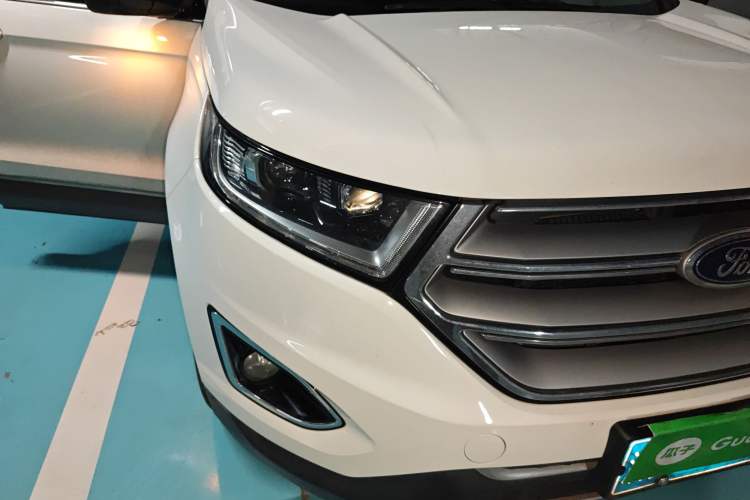 Used Ford Edge 2016 EcoBoost 245 Four-Wheel Drive Titanium Edition 7-Seater
