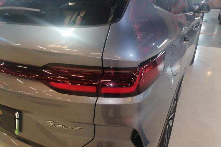 Used BYD Song PLUS New Energy 2025 EV 520km Luxury Version Right Rear Taillight