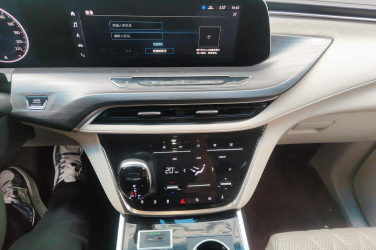 Used Buick GL8 2022 ES Landtrek 653T Comfort Edition