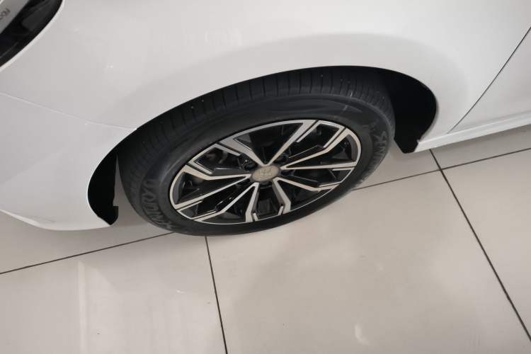 Used BYD Song MAX 2019 1.5T Automatic Smart Connect Ruiyi Sunroof Model 7 Seats China VI Standard
