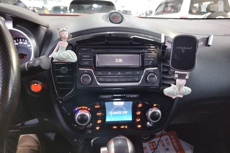 Used Infiniti ESQ 2014 1.6L Spontaneous Edition