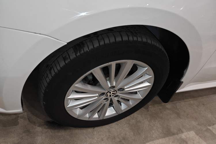 Used Volkswagen Gran Lavida 2013 1.4 TSI Automatic Comfort Model