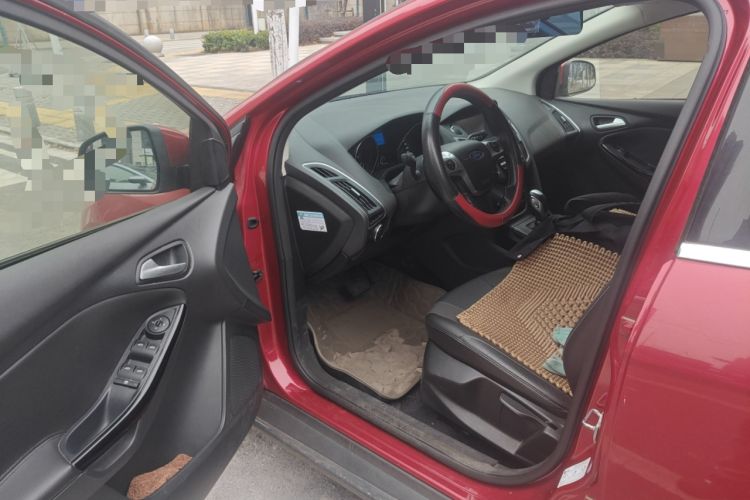 Used Ford Focus 2012 Hatchback 1.6L Automatic Fashion Edition
