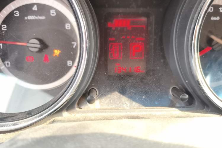 Used Dongfeng Aeolus A60 2012 1.6L Automatic Luxury Version