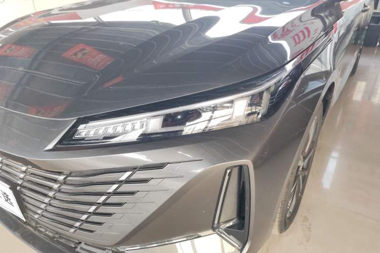 Used Changan Eado 2025 Blue Whale 1.5T 500Bar Prestige Model
