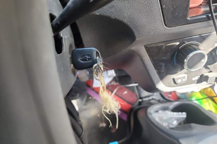 Used Jinbei Hiace X30 2016 1.3L Van Standard Edition DLCG12