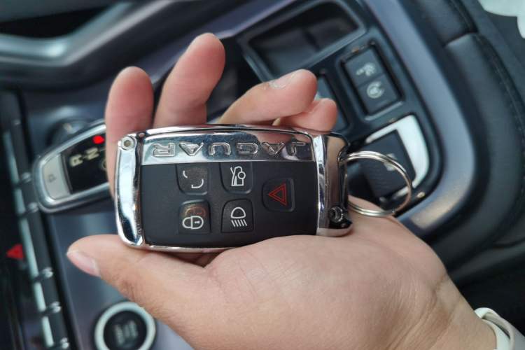 Used Jaguar F-TYPE 2018 3.0 SC Hardtop Version
