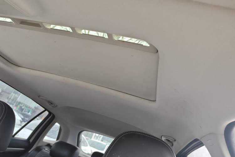 Used Volkswagen Gran Lavida 2015 230TSI DSG Comfort Edition
